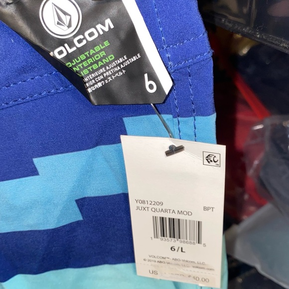 BOYS VOLCOM BLUE STRIPED BOARDSHORTS - Picture 4 of 5